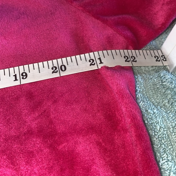 Beautiful, very soft white mark sweatsuit - Picture 8 of 16